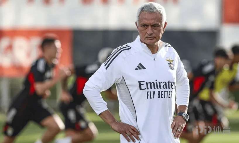 激情对决,费与姆伯莫,领军,谈球吧官网,谈球吧H5官网入口,谈球吧网站,谈球吧官网娱乐,谈球吧H5登录入口