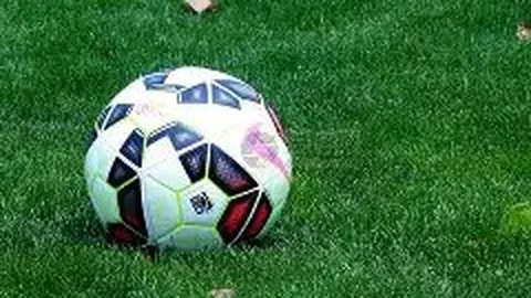 “皇家马德里连败警报，榜首之位面临挑战”