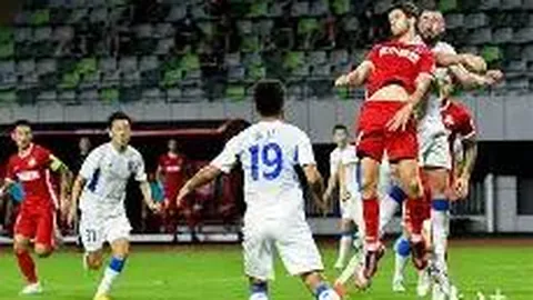 曼联谈加纳乔转会降至5000万，球迷惜别铁卫，揭秘阿莫林选将内幕